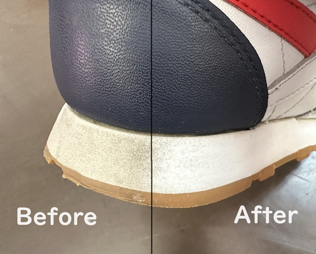 スニーカーのかかとソール部分をリムーブクリーナーで半分汚れを拭き取る。ビフォーアフターの写真